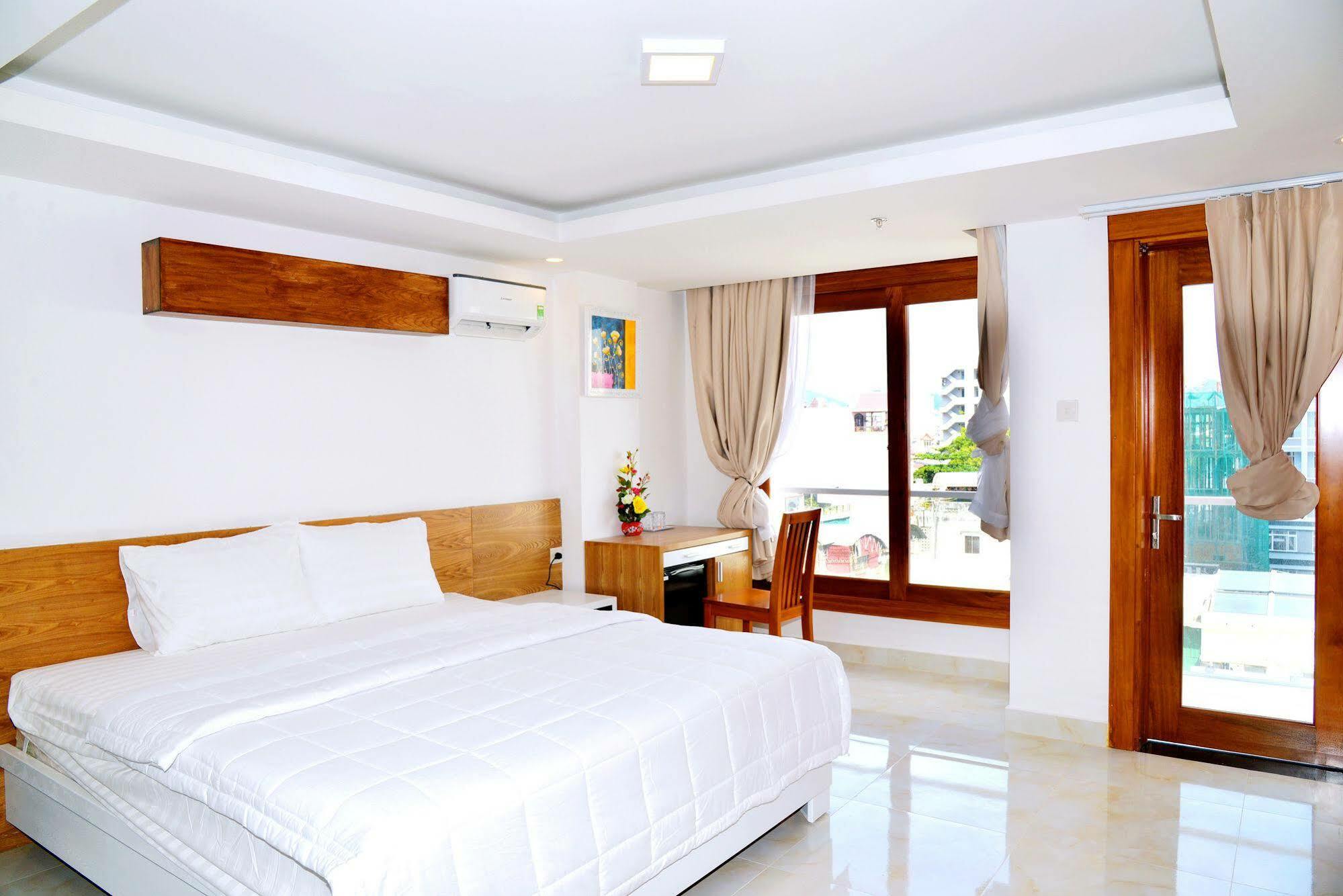 New Century Hotel Nha Trang Kültér fotó